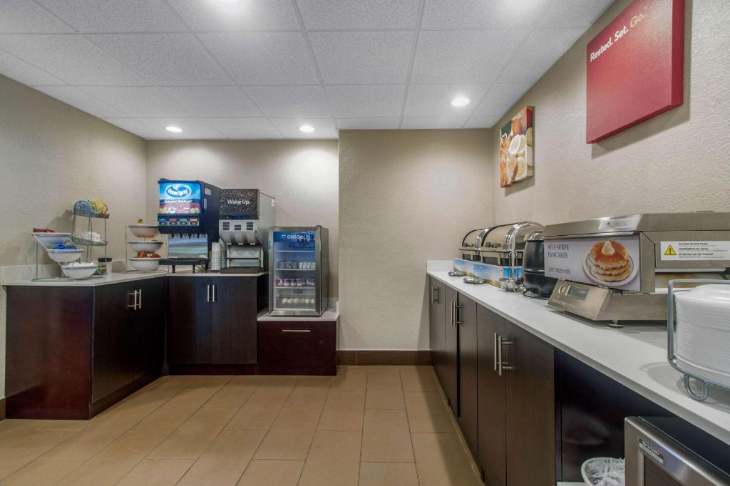 Comfort Suites Danville Main image 2